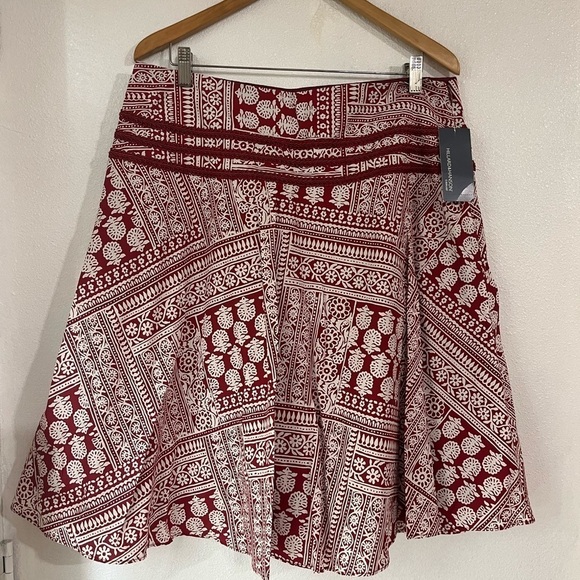 Hillard & Hanson Dresses & Skirts - Hillard and Henson airline skirt size 12 NWT printed 100% cotton